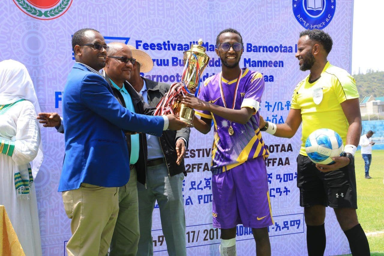 Students receiving gold medals at the Oromia Regional Educational Festival